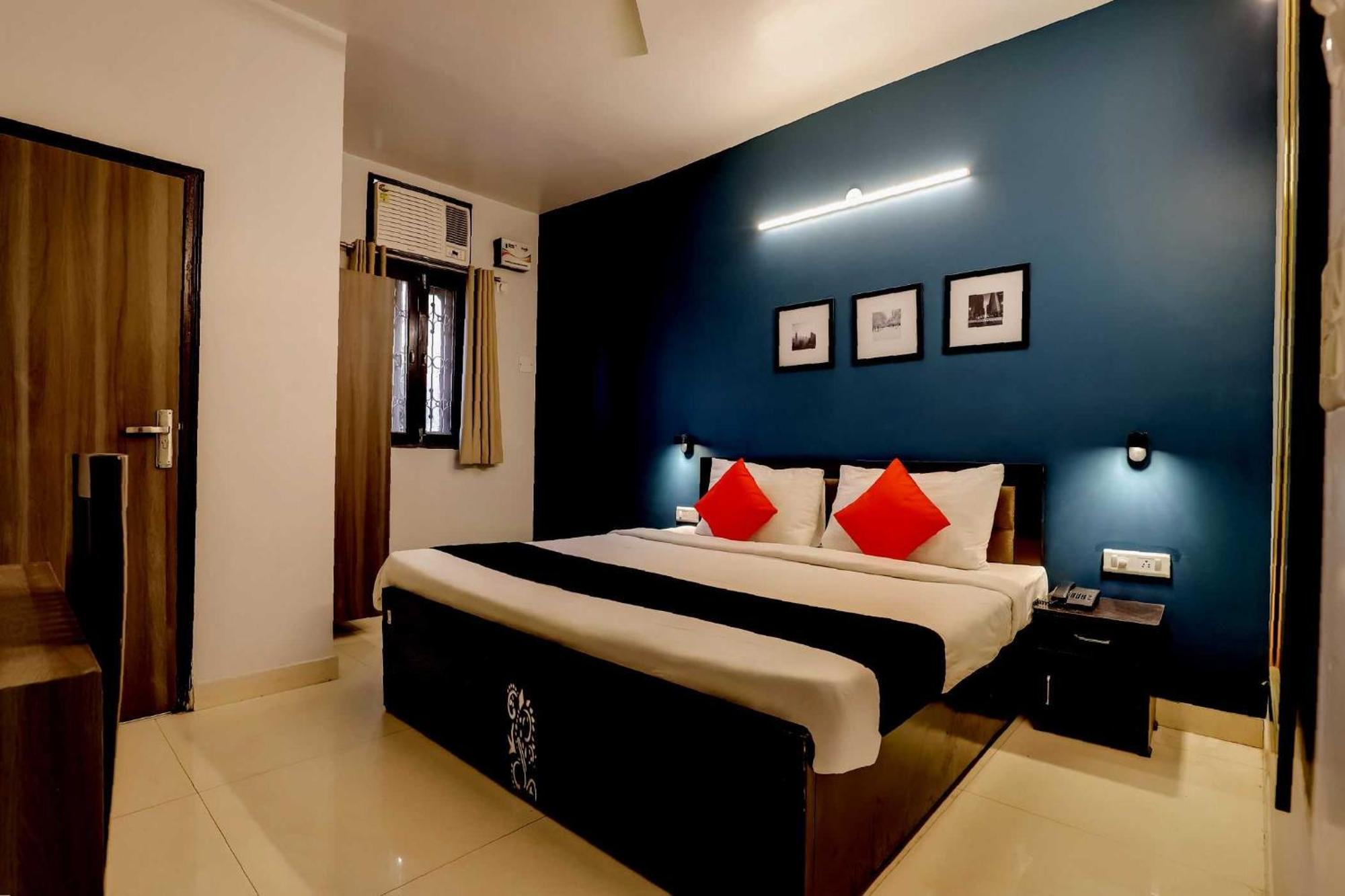 Collection O 71756 Hotel Silver Arrow Near Pacific Mall Tagore Garden Delhi  Exterior foto
